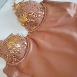 VICTORIA'S SECRET Gold Sequined Ziggy Glam Floral Embroidery Underwire Slip